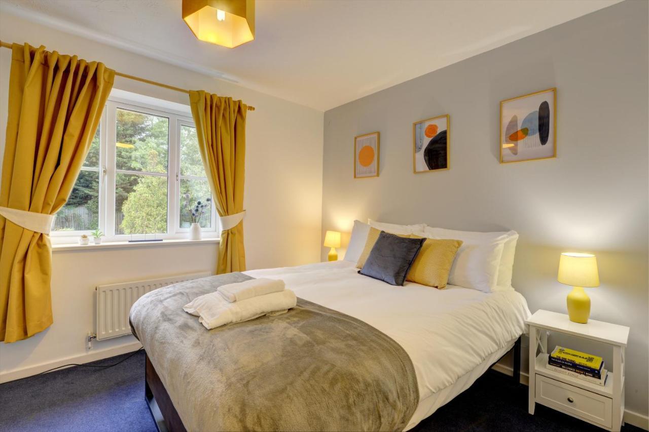 Modern 2 Bed House Sleeps 6 Southam Town Centre - Inspire Homes Ltd エクステリア 写真